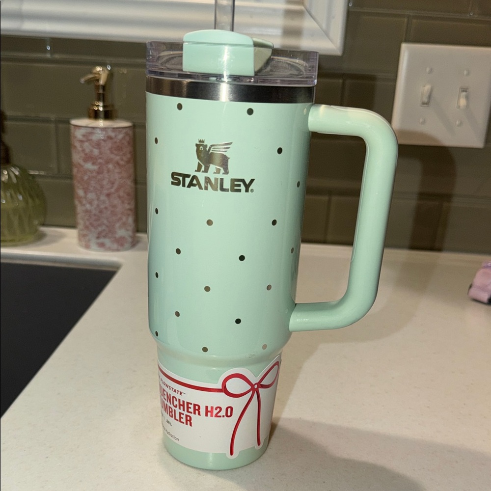 Limited Edition Stanley Peppermint Polka Dot Tumbler 30oz